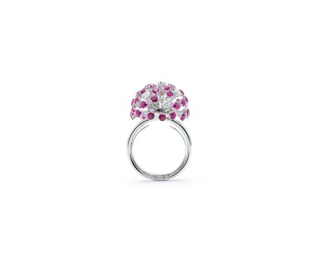 &nbsp;Ring WG/750fein mit Brillanten zus.ca. 0,60ct, und Rubine zus.ca. 3,20ct, GesGew. 10,40g, RW 58&nbsp;&nbsp;ladies ring 