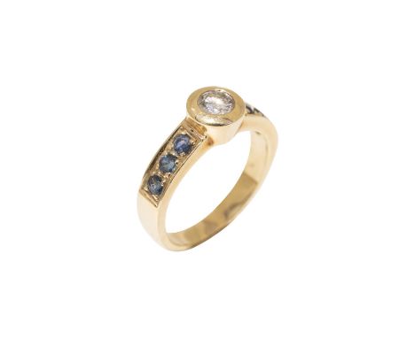   Ring Ring GG 585/fein mit einem Brillanten ca. 0,35ct, und Saphire zus.ca. 0,51ct GesGew. 5,34gramm RW 56+        Ring ladi