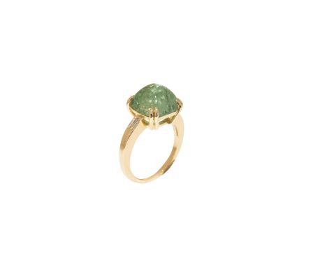   Ring Ring GG 750/fein mit 2 Diamantbaguetten zus.ca. 0,12ct, und ein Turmalin in Cabochon Schliff GesGew. 6,9gramm RW 56   