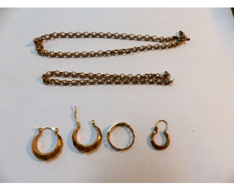 A pair of 9ct horse shoe earrings, a similar earing; a pierced 9ct ring (2.7gm) a belcher chain in 2 parts, unmarked