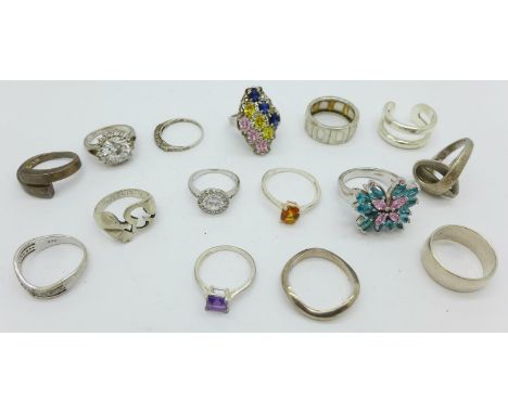 Fifteen silver rings, 71g 