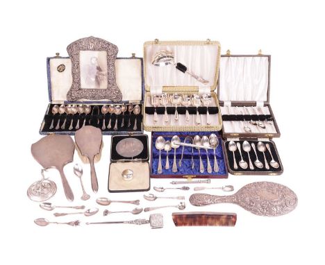 A mixed collection of silver and silver plate, comprising two silver propelling pencils, a silver vesta case, a medal commemo