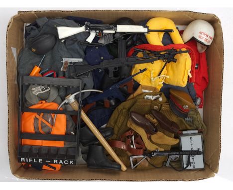 Palitoy Action Man vintage loose clothing/accessories to include guns, various part outfits, helmets/hats plus others - see p