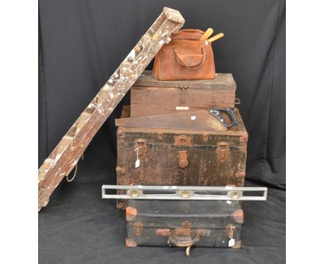 Tools - a small tool chest and tools including Woden No 41/2 plane; brace and bits; tenon saw; handsaw; lump hammer; spirit l