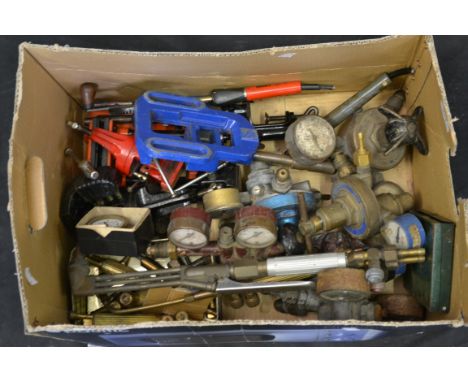 Tools - mid-20th century and later mechanical clamps and vices, various; pressure gages; etc 