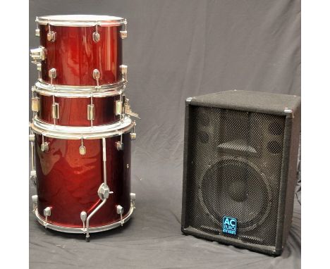 Three drums; a speaker (4)