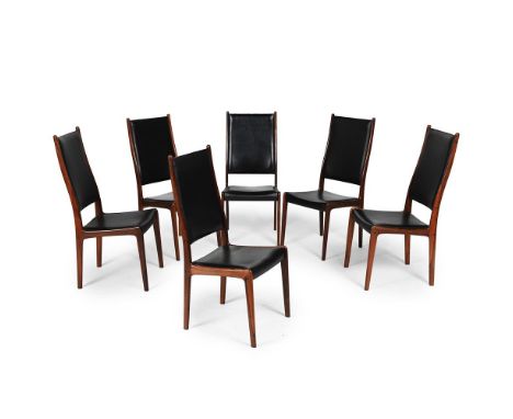 Y JOHANNES ANDERSEN (DANISH, 1903-1991) SIX DINING CHAIRS; CIRCA 1965 Rosewood and black leather Metal labels to underside fo
