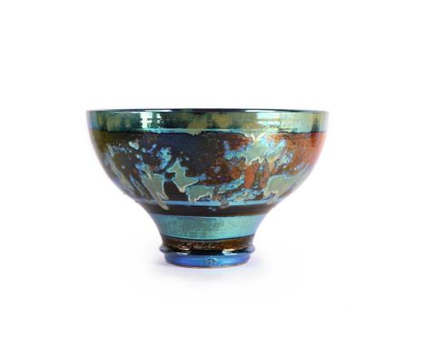 λ SUTTON TAYLOR (BRITISH, B. 1943) A LARGE BOWL; LATE 20TH/EARLY 21ST CENTURY Reduction fired ceramic, decorated in coloured 