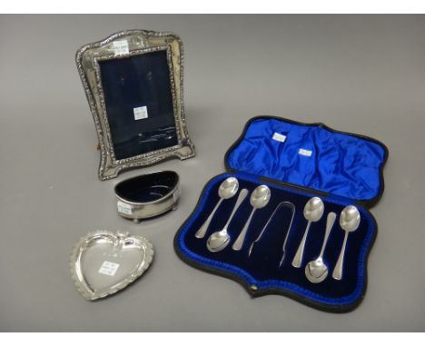 Silver and silver mounted wares, comprising; a set of six silver rat tail pattern coffee spoons, Sheffield 1906 and a pair of