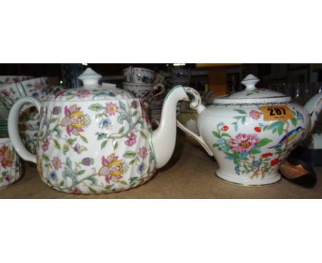 A Minton 'Haddon Hall', pattern part dinner and tea service and a Aynsley part tea set, (qty).  S2T