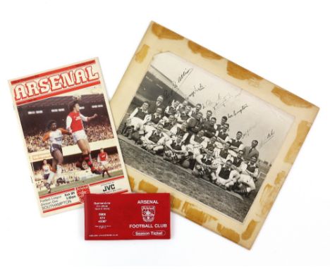 Arsenal Football Club - Early 1930's photo signed by the team including Les Compton and Alex Wilson, 10 x 8 inches, mounted o