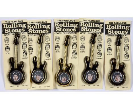 THE ROLLING STONES. A SET OF FIVE PLASTIC PICTORIAL GUITAR BROOCHES, BY INVICTA PLASTICS LIMITED LEICESTER, EACH ON THE ORIGI