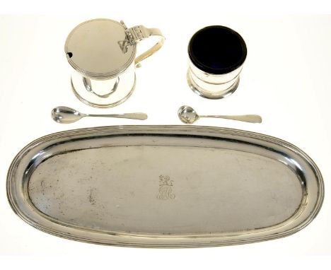 A GEORGE III SILVER SNUFFERS TRAY WITH REEDED RIM CRESTED, 22CM L, MAKER'S MARK RUBBED, OVER SH, LONDON 1802, A SILVER DRUM M