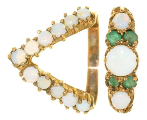 AN EMERALD AND OPAL RING IN 9CT GOLD, LONDON 1979 AND AN OPAL DART RING IN 9CT GOLD, 4.2G, SIZES M AND M½ Both in good condit
