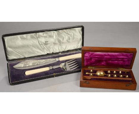 SCIENTIFIC INSTRUMENTS. SIKES' HYDROMETER OF BRASS FLOAT AND TEN WEIGHTS IN MAROON VELVET LINED FITTED MAHOGANY CASE, 20CM L,