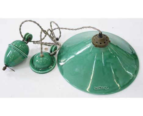 AN EDWARDIAN STYLE GREEN GLAZED EARTHENWARE RISE-AND-FALL ELECTRIC LIGHT, COMPRISING CONICAL SHADE, ROSE AND PULLEY, SHADE 33
