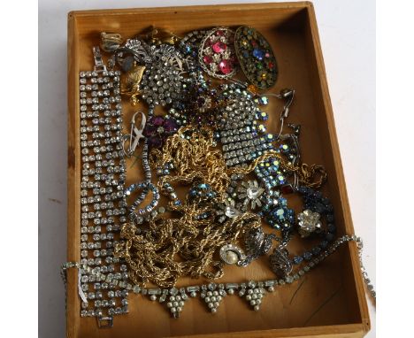 A tray of Vintage costume jewellery, including marcasite decorated screw-on earrings, paste set brooches etc 