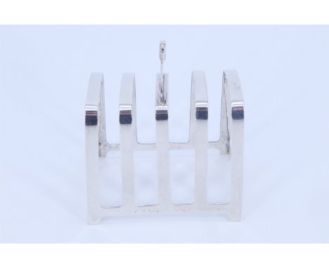 A silver toast rack, Birmingham 1939, 85 g