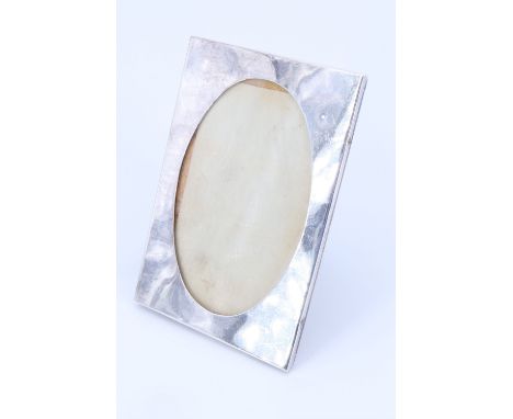 A silver faced photograph frame, Birmingham 1923, 10 cm x 15 cm (12.5 x 8 cm sight size)