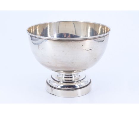 An early 20th Century silver rose bowl, having a pedestal base, E J Trevitt &amp; Sons, Chester, (date letter obscured), 260 