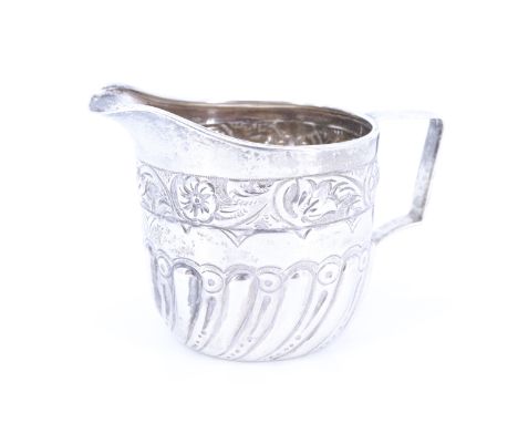 A Victorian silver cream jug, Charles Edwards, London, 1895, 53 g