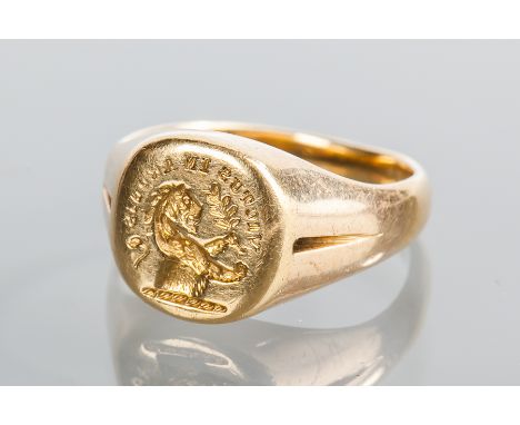 EARLY TO MID TWENTIETH CENTURY SEAL RING
with a lion motif and 'VICTUS IN ARDUIS,' unmarked, size H-I