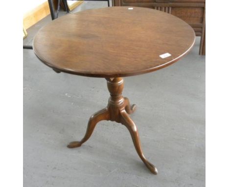 A GEORGE III OAK TRIPOD TABLE