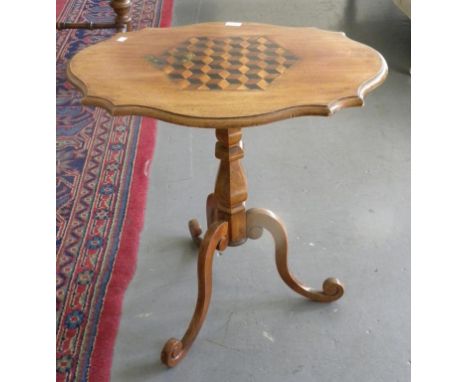A VICTORIAN INLAID WALNUT TRIPOD TABLE, THE SERPENTINE TOP WITH PANEL OF CUBE PARQUETRY