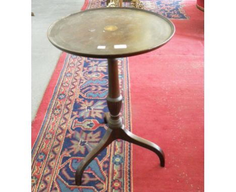 AN EDWARDIAN INLAID MAHOGANY TRIPOD TABLE