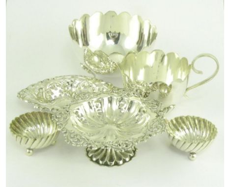 AN EDWARDIAN SILVER MINIATURE TAZZA, BIRMINGHAM 1905, A SILVER SWEETMEAT DISH, 3OZS, A PAIR OF EPNS SALT CELLARS AND AN EPNS 