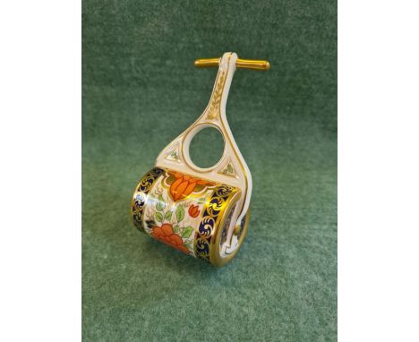 Royal Crown Derby Imari pattern novelty garden roller, 100mm tall.