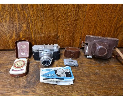 Voigtlander Vito B 24x36 35mm camera, Zeiss Ikon light meter and Voigtlander 93/184 rangefinder.