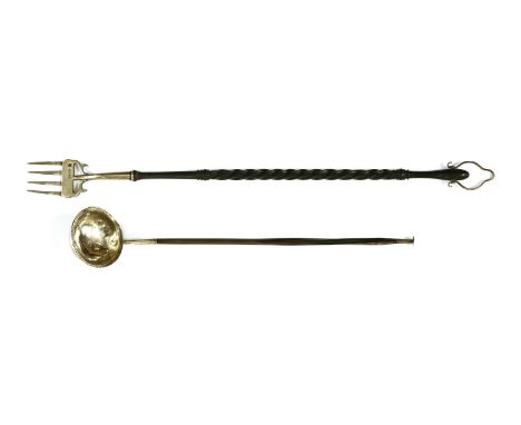 A toasting fork,maker's mark GN &amp; RH Chester, 1912,49cm long, anda toddy ladle (2)