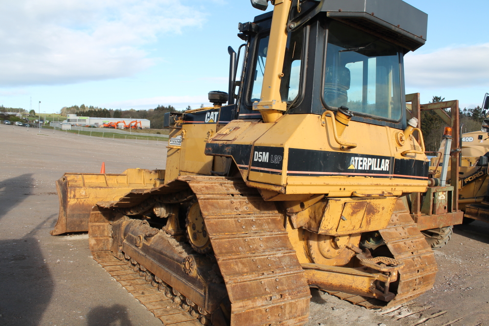 Cat D5 M LGP Dozer Pat blade 1999 6 way blade, + Vat, Displays 12535 hours Not Checked Re