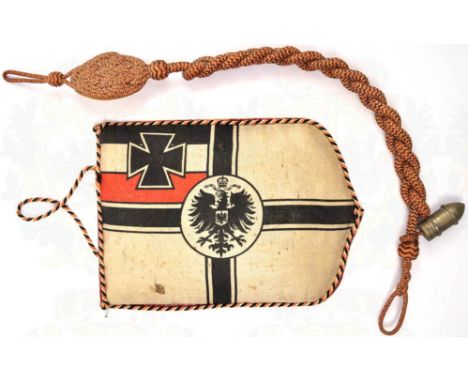 SCHÜTZENSCHNUR UND PATRIOTISCHES NADELKISSEN, Schützenschnur 1. Stufe Artillerie, s/w/r Textilgeflecht m. Anhänger Granate au