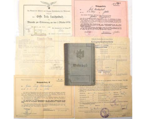 URKUNDEN- UND DOKUMENTENGRUPPE GEFREITER der Res.-Flak-Scheinwerfer-Abt. 308 u. d. leichten Heimat-Flakbatt. 3/IV: Wehrpaß, E