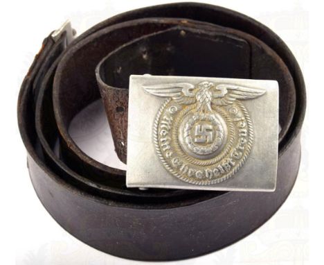 KOPPEL FÜR MANNSCHAFTEN, d. Waffen-SS, Sammleranfertigung, Schloß Alu/durchgepr., Herst. „RZM 36/40 SS“, schwarzer Lederrieme