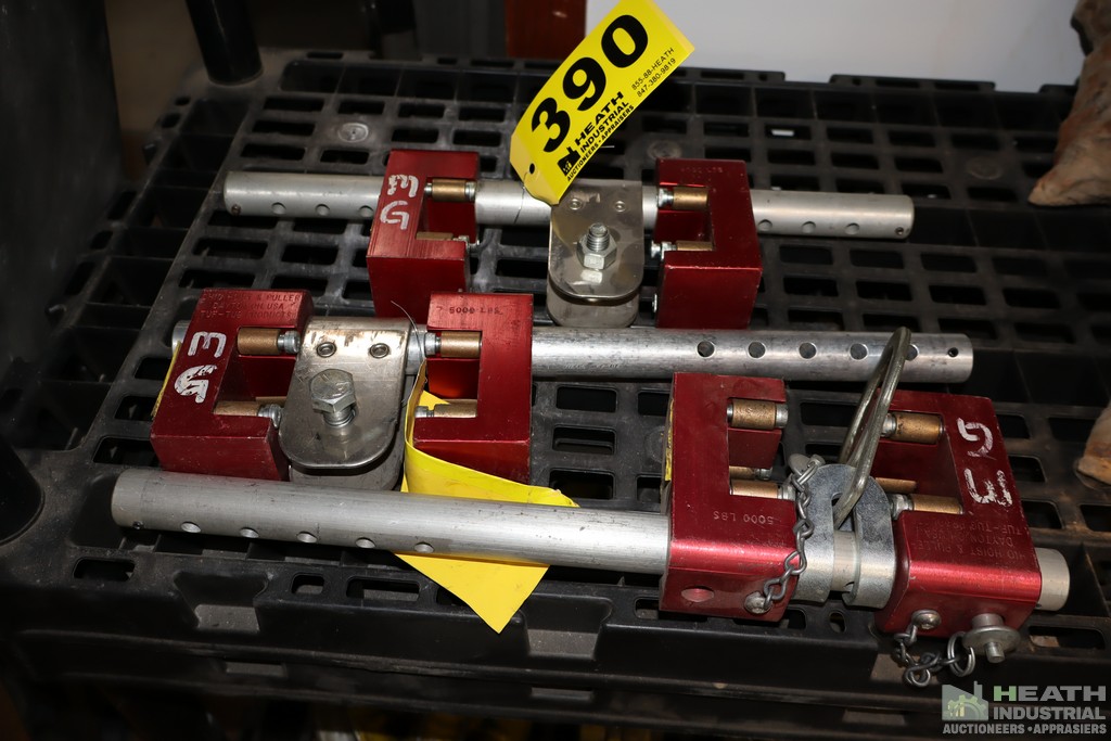 Lot 390