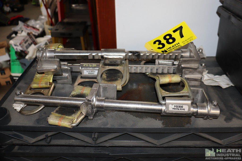 Lot 387