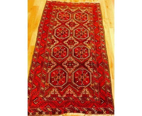 Medallion design carpet with floral border 194x 110cm