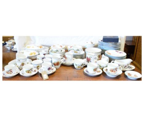Extensive Royal Worcester Evesham pattern dinnerwares Condition: Loss of decoration in places to some of the pieces, would be