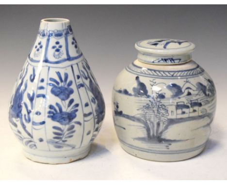 Chinese blue and white covered ginger jar, together with a reduced Chinese under glaze blue decorated 'Kraak porselein' Wanli