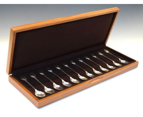 Cased set of twelve John Pinches spoon collection for the RSPB, London 1975, 320g approx Condition: **Due to current lockdown