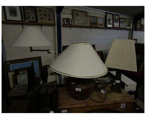 COPPER URN FORMED LAMP WITH CREAM SHADE TOGETHER WITH A FURTHER BRASS SQUARE FORMED LAMP AND A SWING ARM READING LAMP, WITH C
