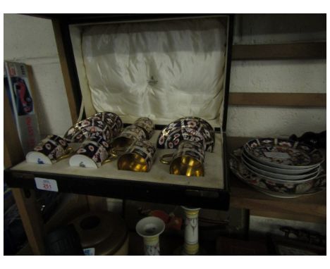 CASED SET OF SAVOY IMARI CABINET COFFEE CANS AND SAUCERS   