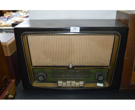 Vintage Philips Bakelite Radio 