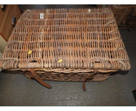 Vintage Wicker Hamper 