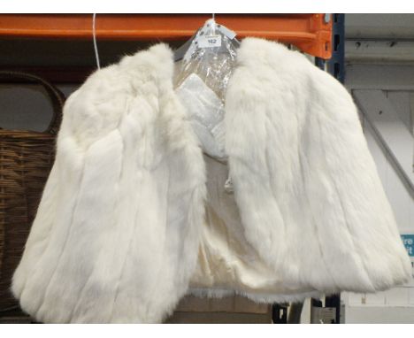 A VINTAGE ERMINE FUR CAPE