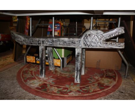 A TRIBAL STYLE SHABBY CHIC BENCH IN THE FORM OF A CROCODILE - W 120 cm