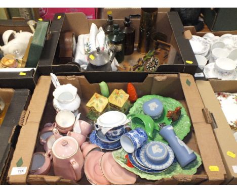 TWO TRAYS OF CERAMICS AND SUNDRIES TO INCLUDE TRENCH ART VASES, CUCKOO CLOCK ETC